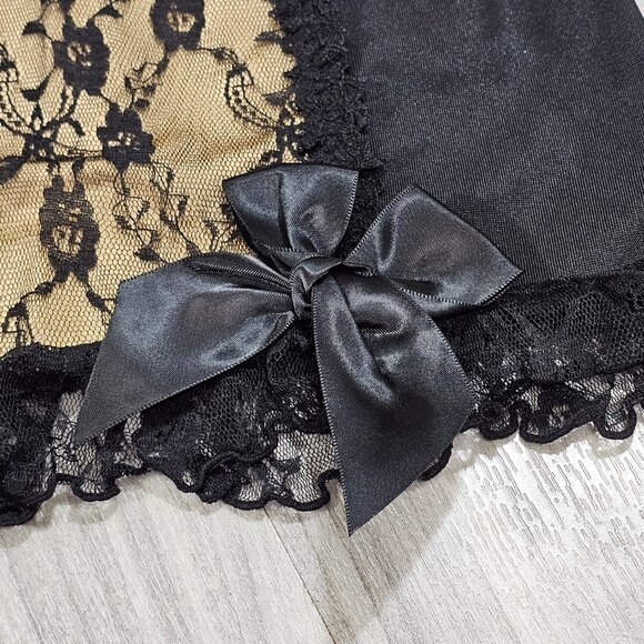 Coquette Black Nude Retro Garter Belt, Lace and Satin with Bows - Picture 7 of 11